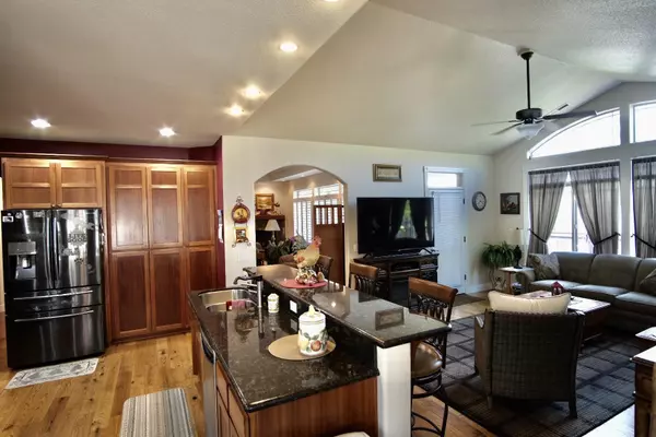 Grants Pass, OR 97527,2235 Elderberry LN