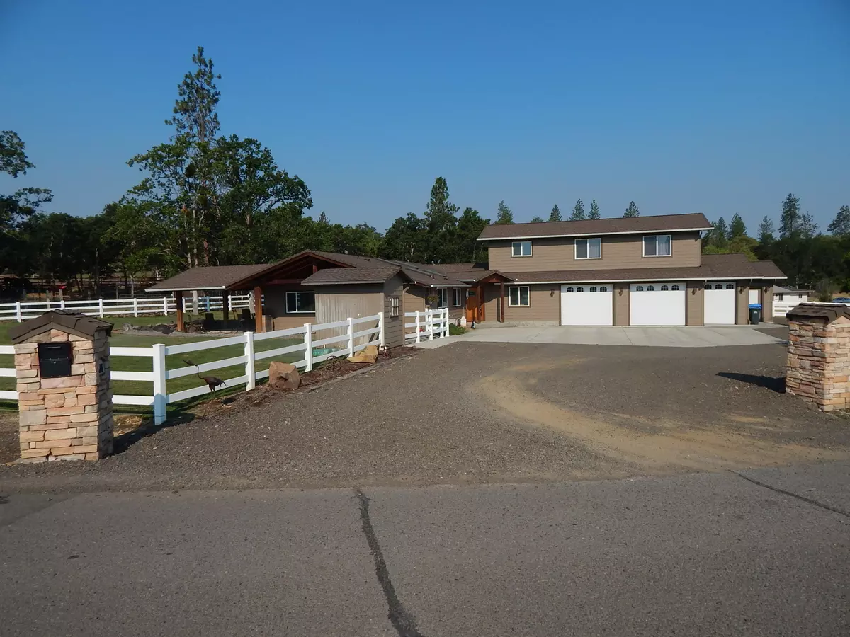 Eagle Point, OR 97524,226 Sierra DR