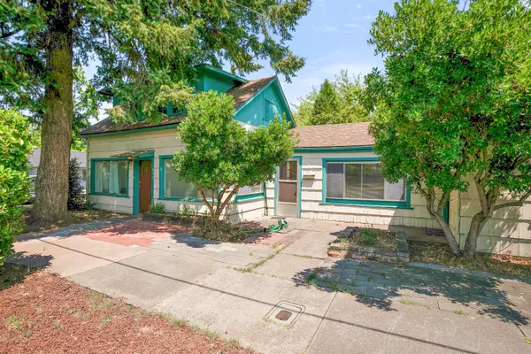 657 C ST, Ashland, OR 97520