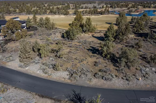 Bend, OR 97701,22936 Ghost Tree LN