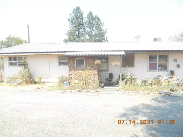 525 10th ST, Madras, OR 97741