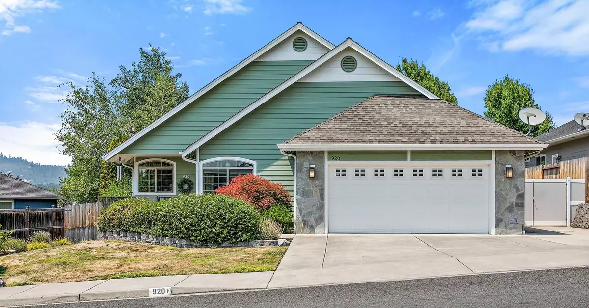 Eagle Point, OR 97524,920 Ridgeview DR