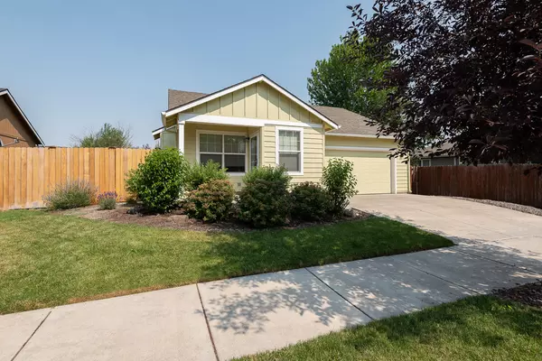 1132 33rd ST, Redmond, OR 97756