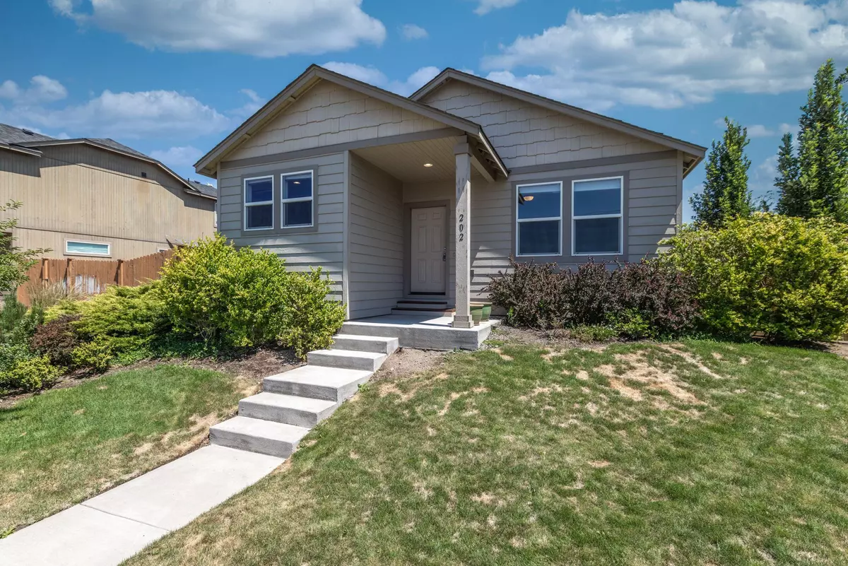 Redmond, OR 97756,202 35th ST