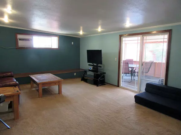 Klamath Falls, OR 97603,3725 Madison ST