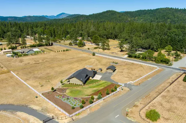 Grants Pass, OR 97527,140 Rockinghorse DR