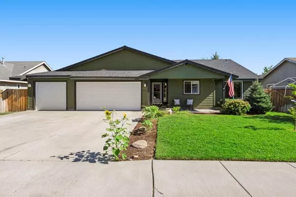 2039 Nickernut AVE, Redmond, OR 97756