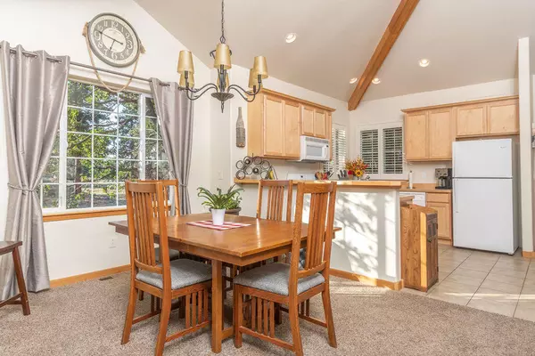 Klamath Falls, OR 97601,4914 Falcon DR