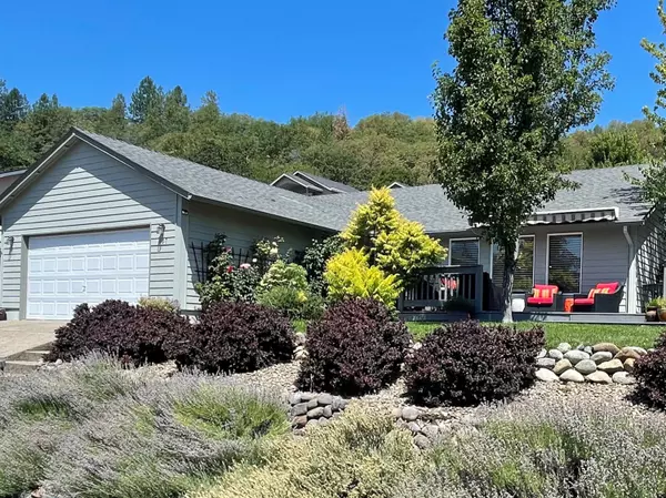 607 Lia WAY, Rogue River, OR 97537