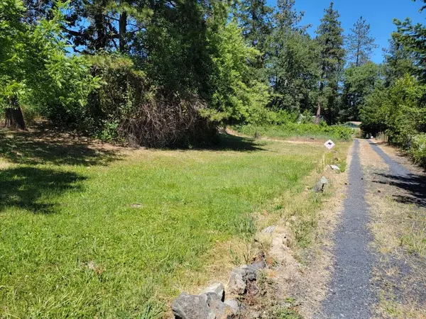 Grants Pass, OR 97527,1611 Timberidge RD