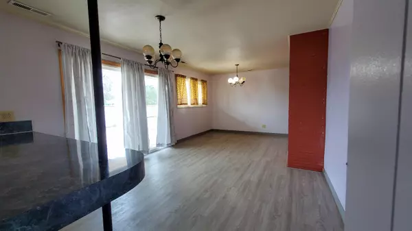 Klamath Falls, OR 97603,3210 Bristol AVE