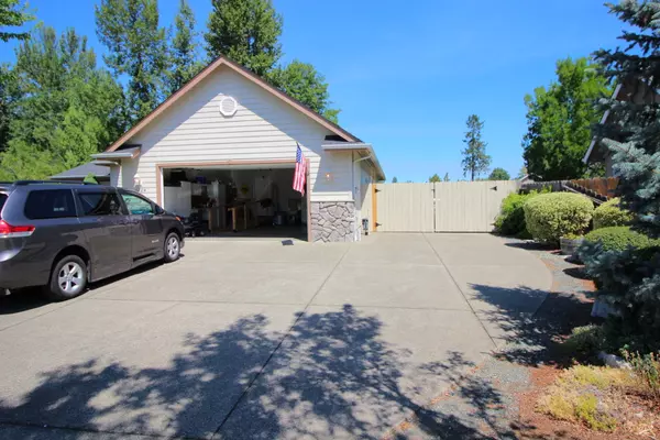 Grants Pass, OR 97527,1224 Devonshire WAY