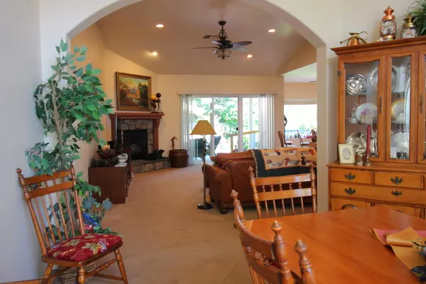 Grants Pass, OR 97527,1224 Devonshire WAY