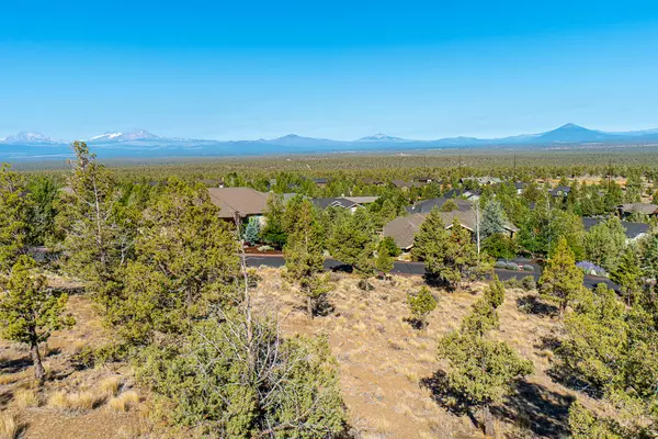 Redmond, OR 97756,944 Highland View LOOP