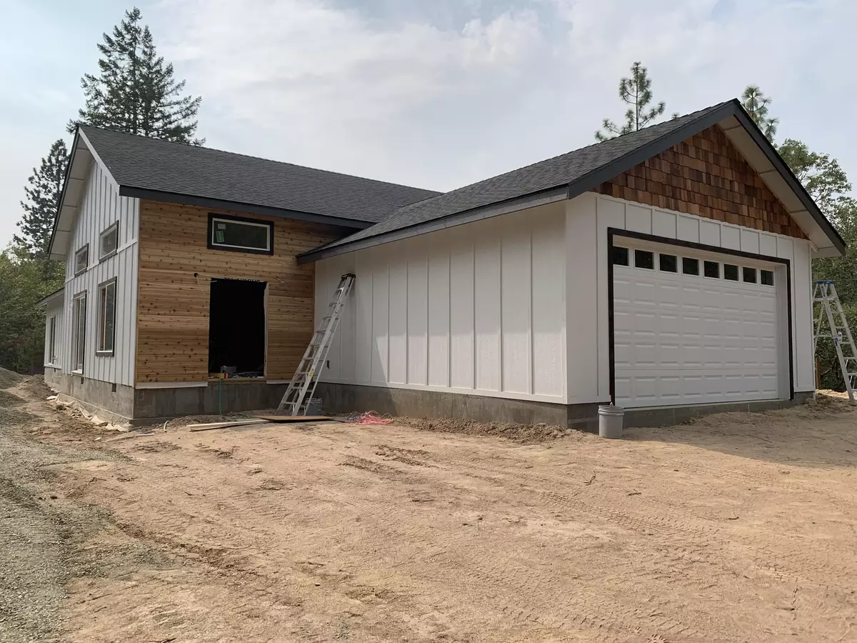 Grants Pass, OR 97526,922 palomino DR