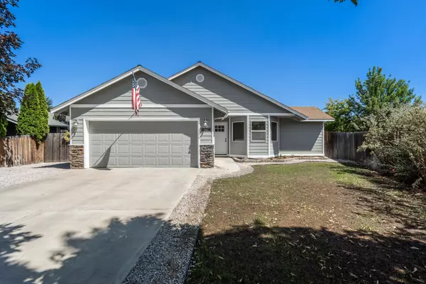 Redmond, OR 97756,2124 Maple Tree CT