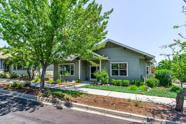 Ashland, OR 97520,802 Plum Ridge DR