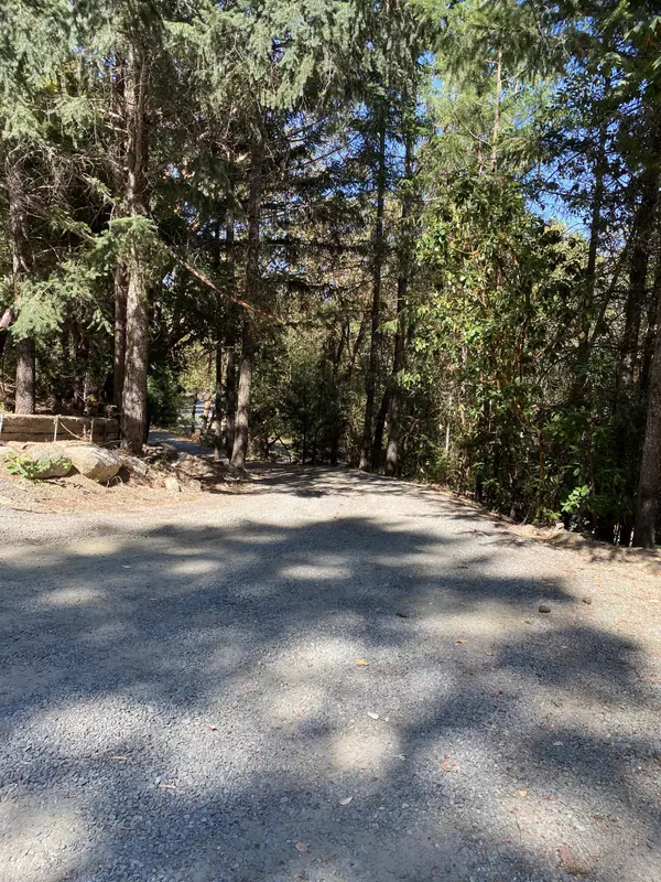 Grants Pass, OR 97526,5225 Donaldson RD