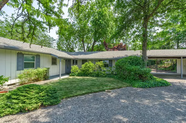 Medford, OR 97504,2956 Hillcrest RD