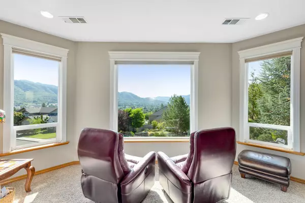 Grants Pass, OR 97526,920 Valley View DR