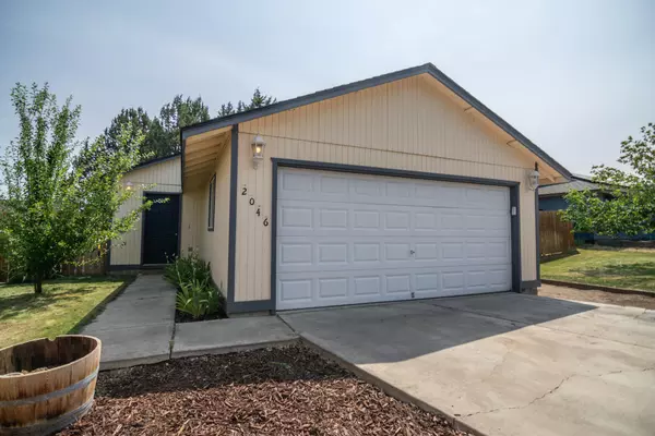 2046 33rd ST SW, Redmond, OR 97756