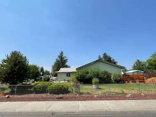 Redmond, OR 97756,2803 Quartz AVE