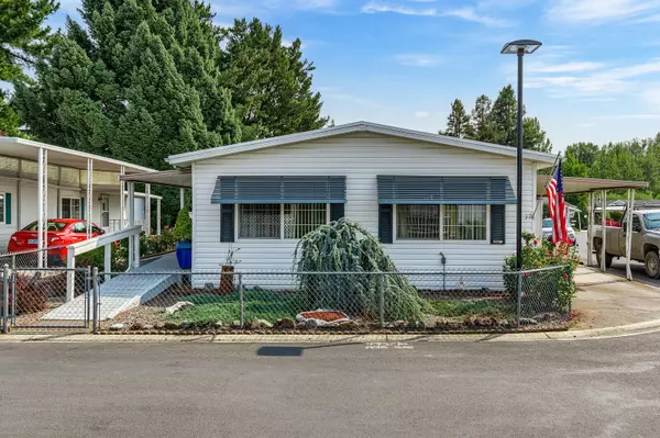Medford, OR 97501,3431 Pacific HWY #37