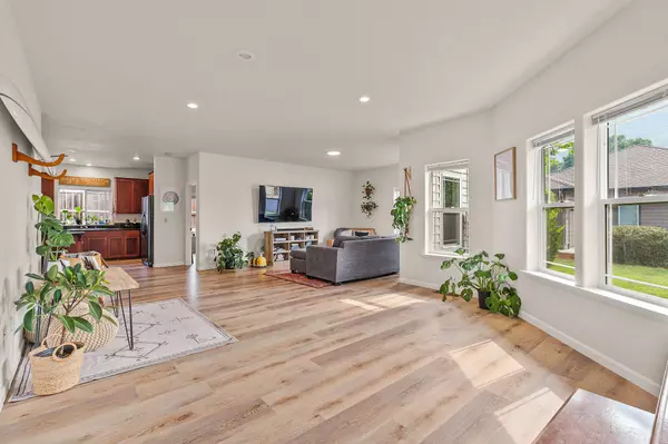 Grants Pass, OR 97526,940 Providence WAY