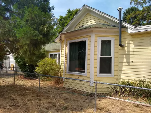 401 I ST, Grants Pass, OR 97526