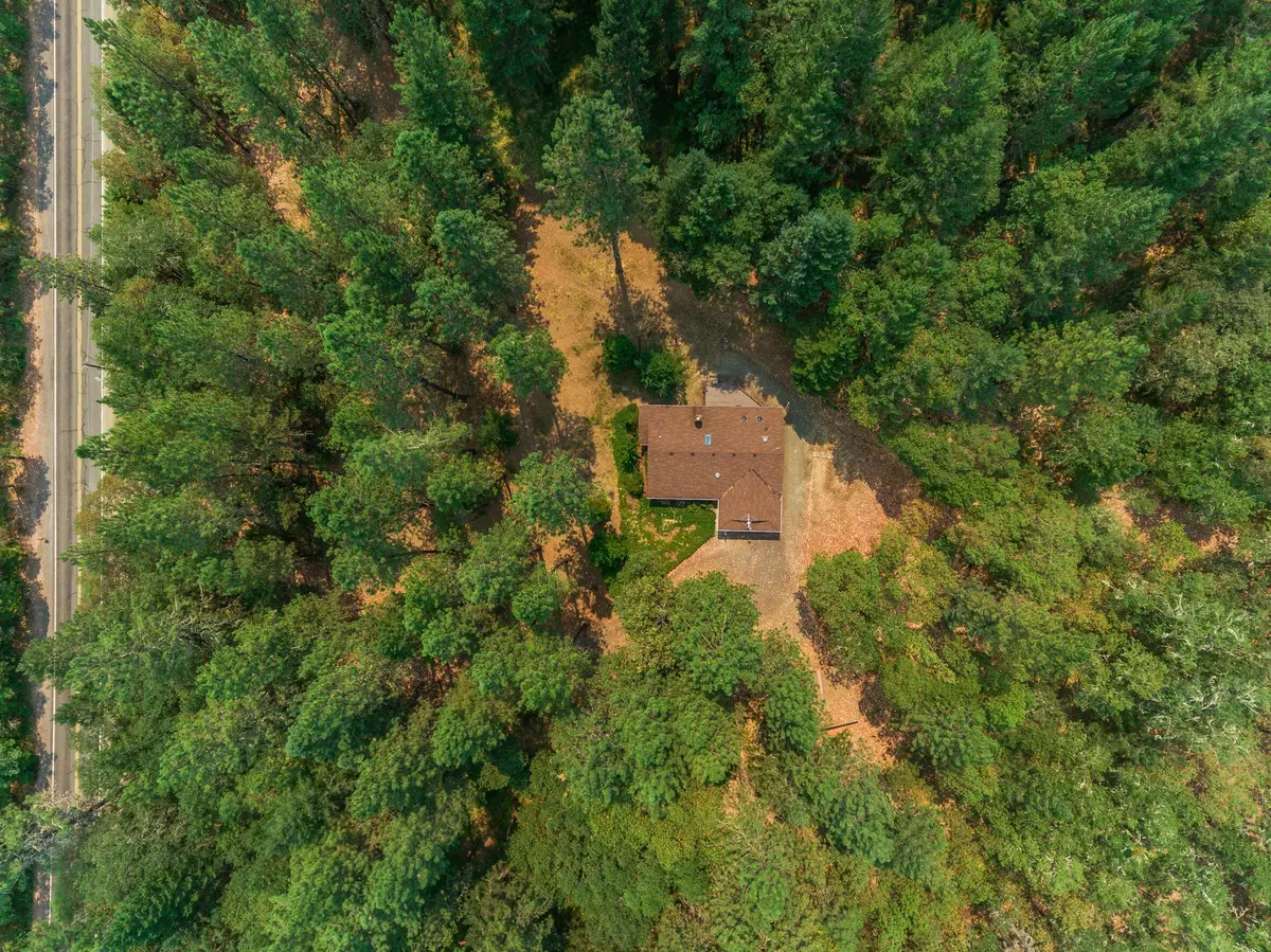 Grants Pass, OR 97527,464 Grays Creek RD