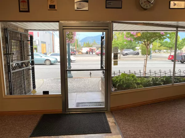 Grants Pass, OR 97526,620 6th ST