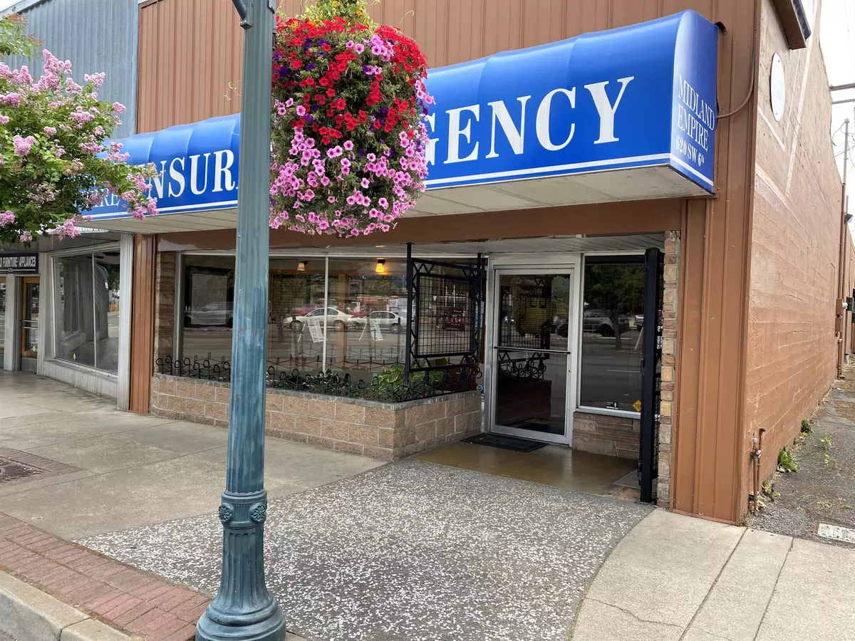 Grants Pass, OR 97526,620 6th ST