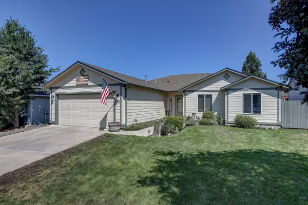 795 Quince PL, Redmond, OR 97756