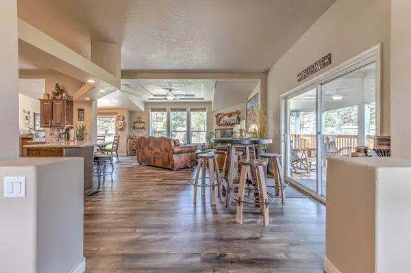 Sisters, OR 97759,69435 Hinkle Butte DR