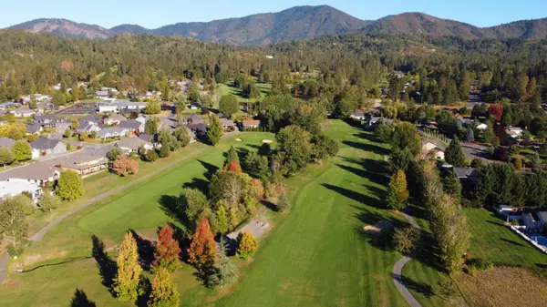 Grants Pass, OR 97527,166 Whispering DR