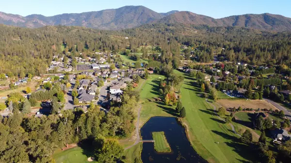 Grants Pass, OR 97527,166 Whispering DR