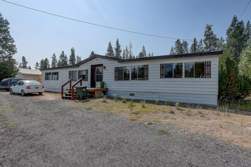 Bend, OR 97707,16907 Sun Country DR