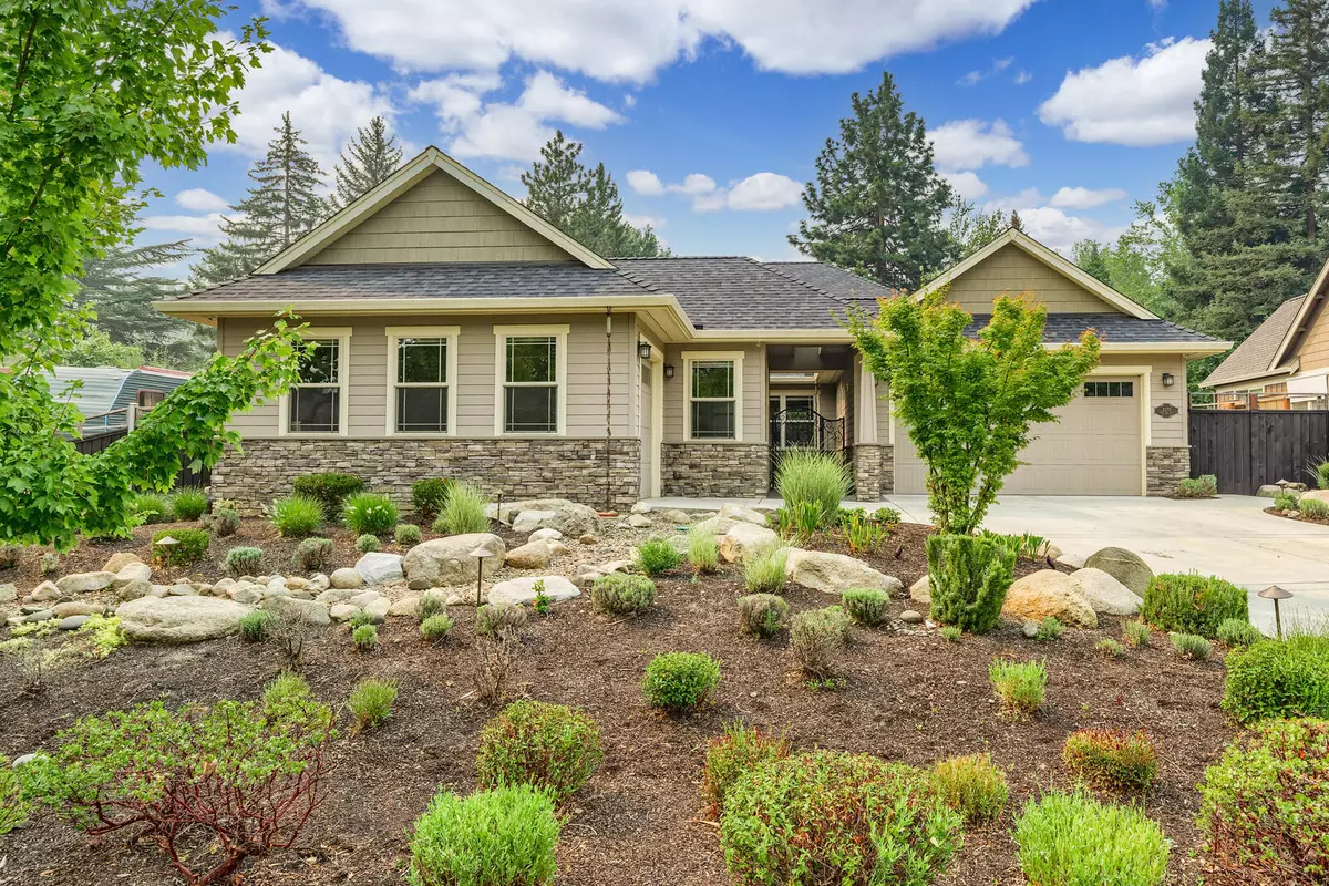 Ashland, OR 97520,2370 Blue Sky LN