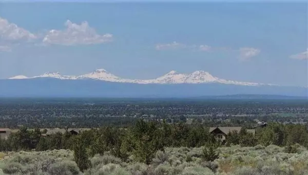 Two Saddle CT, Powell Butte, OR 97753