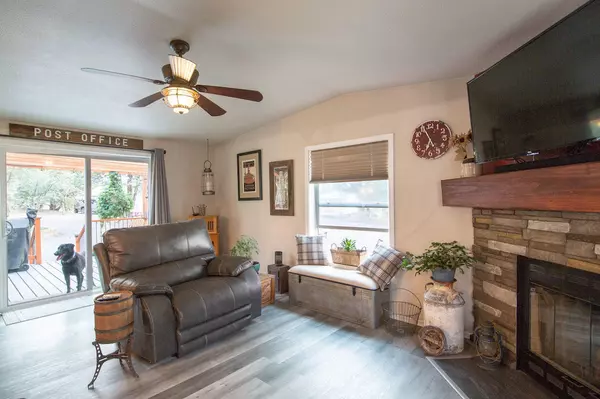 Powell Butte, OR 97753,6563 Highland DR