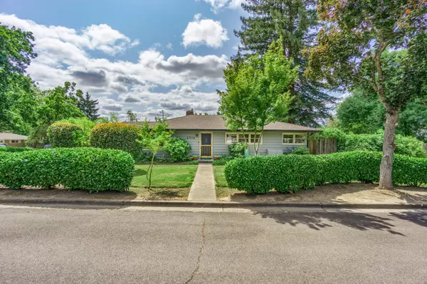 2516 Sandy TER, Medford, OR 97504