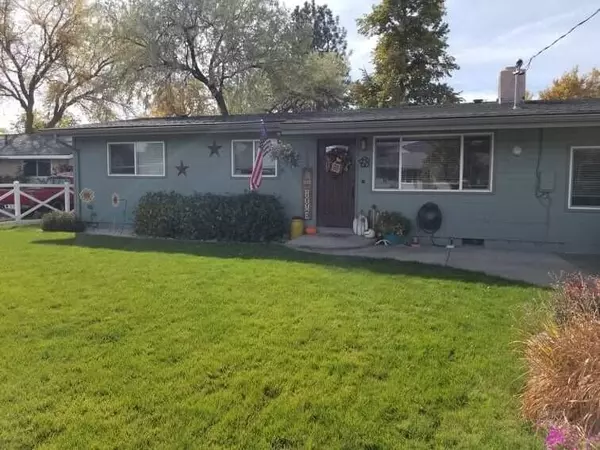 Klamath Falls, OR 97603,4450 Memorie LN