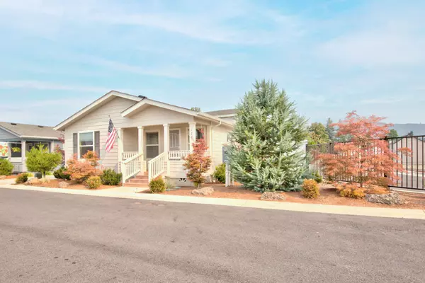 120 Kingsley DR, Grants Pass, OR 97526