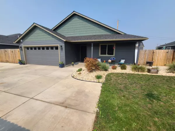 White City, OR 97503,8246 Nickel LN