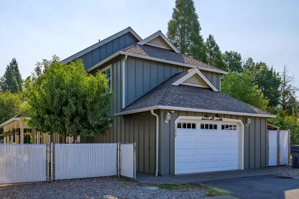 Grants Pass, OR 97527,1299 Vista DR