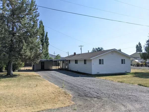 302 Sunrise ST, Midland, OR 97634