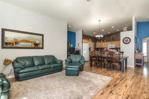 Redmond, OR 97756,3042 Indian PL