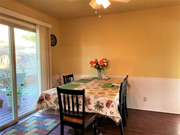 Roseburg, OR 97471,156 Dwight LN