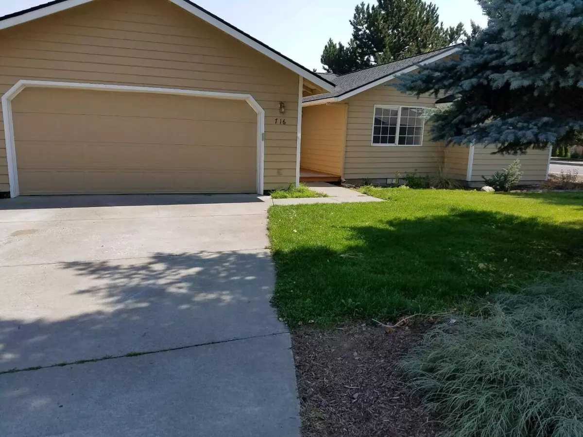 Redmond, OR 97756,716 20th ST