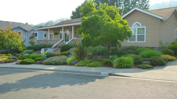 Grants Pass, OR 97526,2140 Crown ST